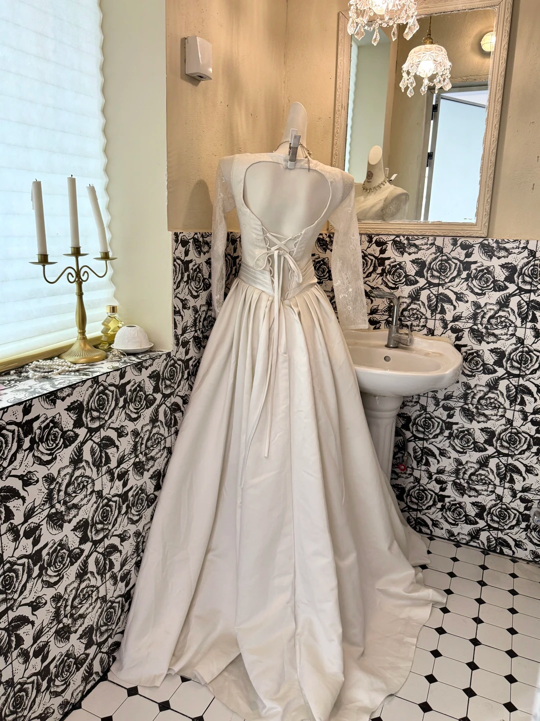 White Lace Long Sleeve Waist-Cinched Fitted Long Vintage Elegant Romantic Dress, Wedding Gown gh7528