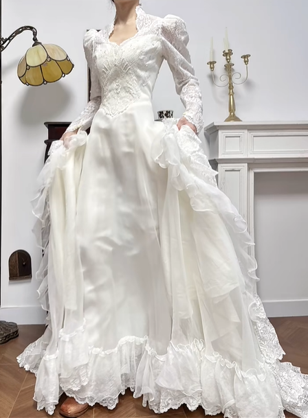 Ivory Vintage Lace Leg‑of‑Mutton Sleeve Ruffled Tulle Over‑Skirt Long Train Wedding Dress gh8760