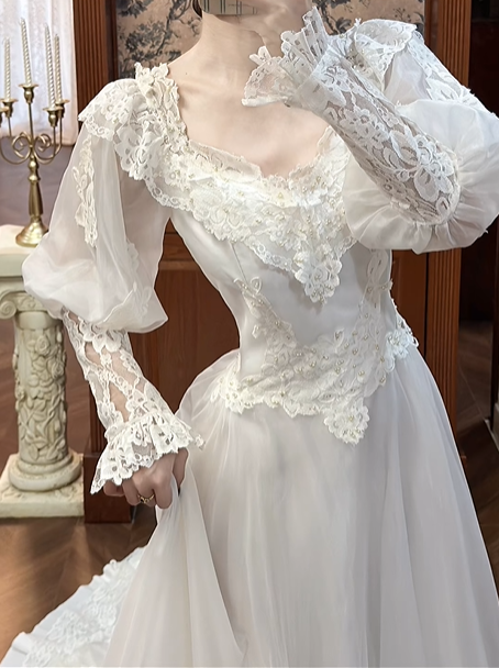 Ivory Vintage Tulle Wedding Prom Dress, V‑Neck Ruffled Lace Trim, Puff Lace Long Sleeves, Multi‑Tier Lace Bands, A‑Line Long Train gh8692