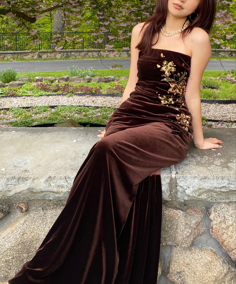 Dark Brown Velvet Gilt Bandeau Gown: Fitted Mermaid, Floral Decoration, Retro Evening Luxury Maxi Dress gh6605