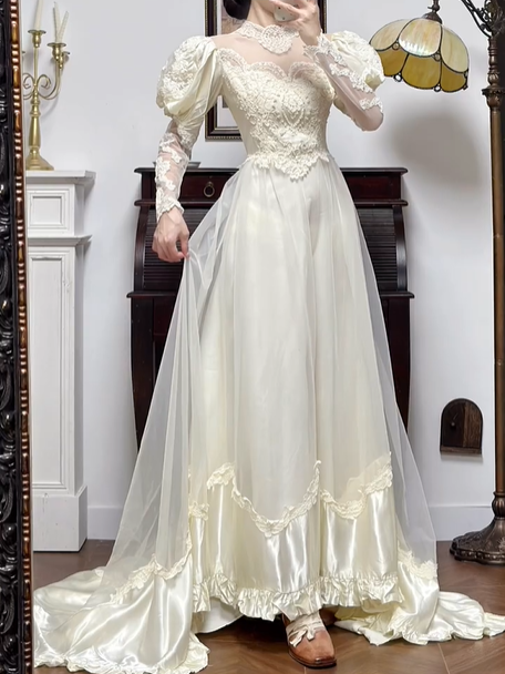 Ivory Vintage Leg‑of‑Mutton Sleeve Satin Tulle Lace‑Ruffle Long Train Wedding Dress gh8766