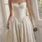 Französisches, leichtes Retro-Kleid mit Spaghettiträgern und Bustier | Tailliertes Maxikleid aus Satin mit weitem Rock für Hochzeiten im Freien, Verlobungen, luxuriöse Dinnerpartys und als Brautjungfernkleid gh6417