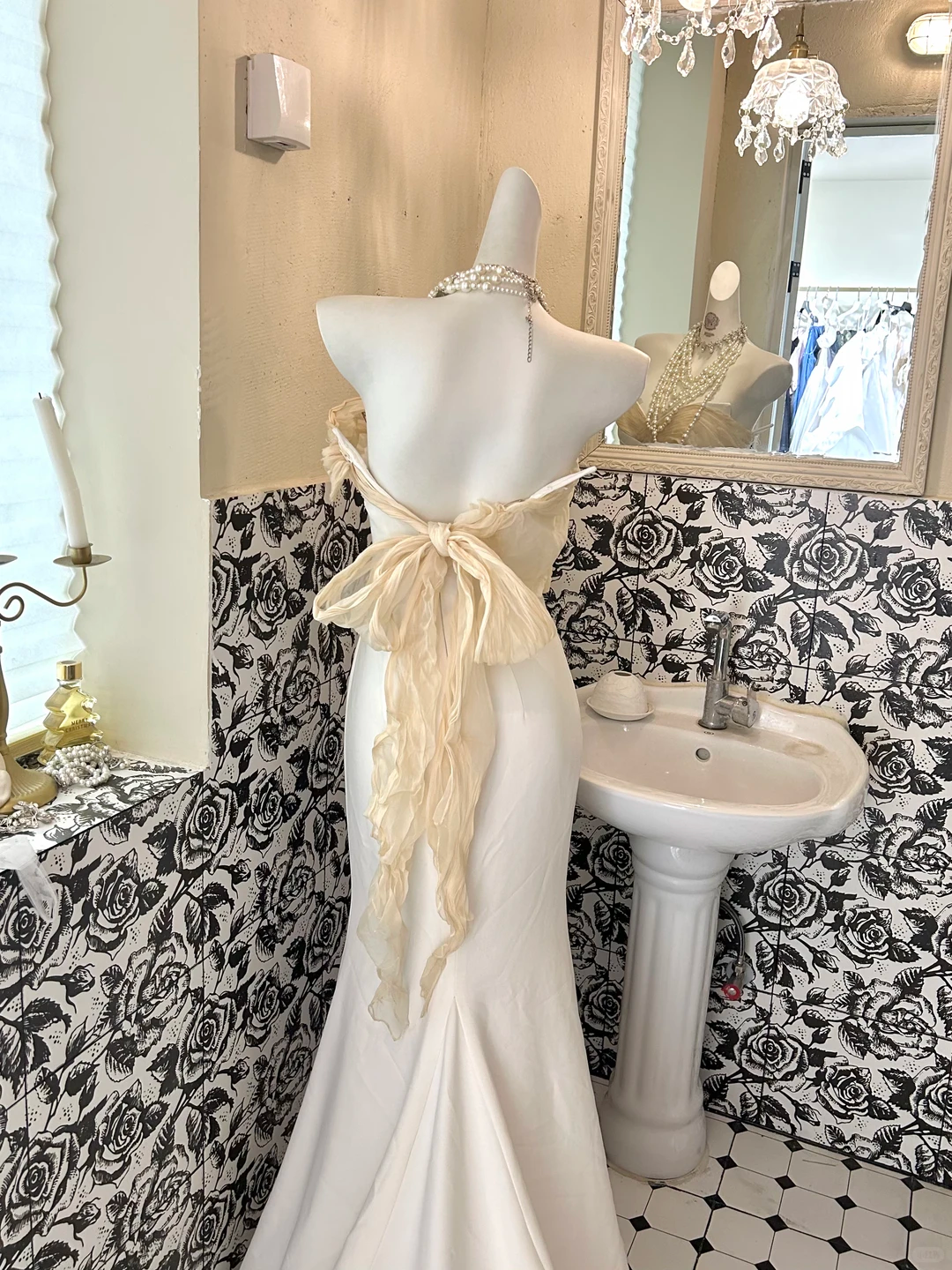 White Strapless Waist-Cinched Slim Hip-Hugging Sexy Long Romantic Dress, Wedding Gown gh7700