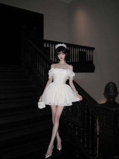 Women Sweet White Off Shoulder Homecoming Dress Ruffle Lace Short Sleeve Boned Corset A-Line Lace Hem Short Prom Gown gh9443