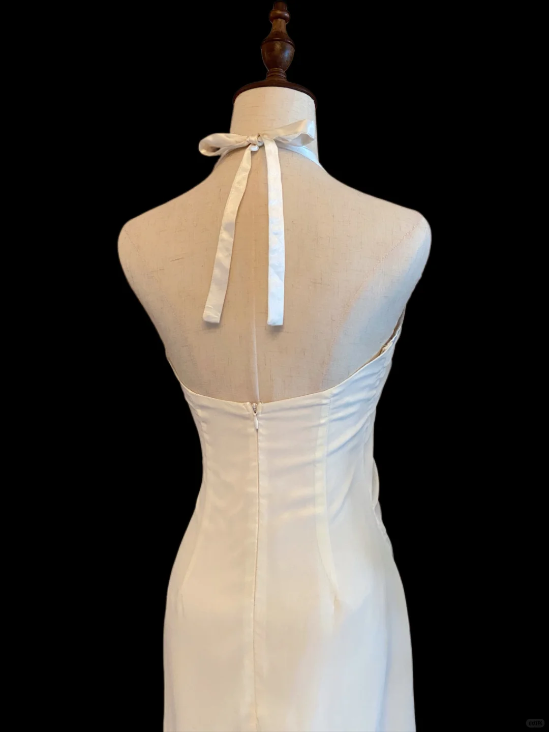 Vintage White Chiffon Halter Evening Gown, Halter V‑Neck, Ruched Twist Front, Cascading Ruffle Trim, Flowy Long Dress, Boho Bridal Prom Gown gh8904
