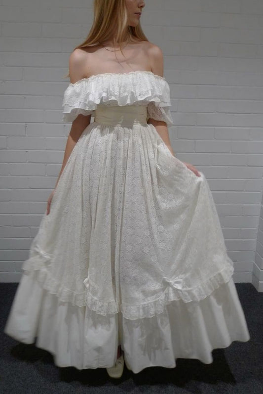girlhomeshops-off-shoulder dress Weiß Einfache Exquisite Tüll Spitze Lange One-Shoulder Fashion Kleid Brautkleid gh5838