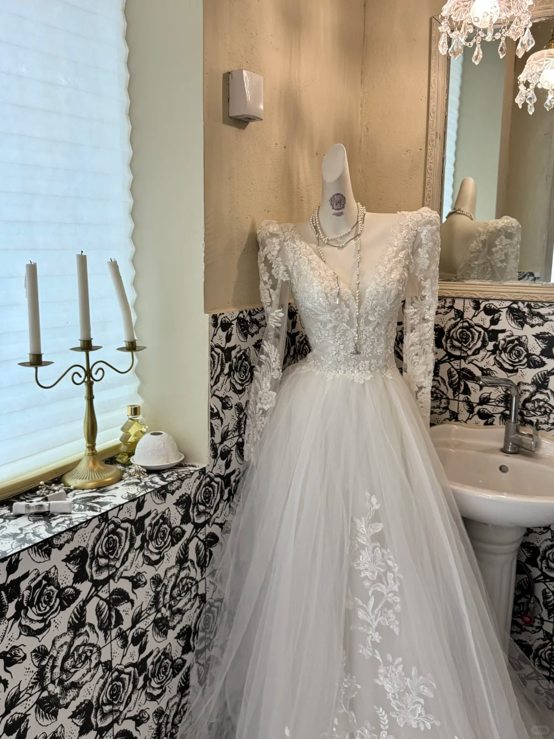 White Lace Long Sleeve Waist-Cinched Elegant Full Flared Romantic Dress, Wedding Gown gh7522