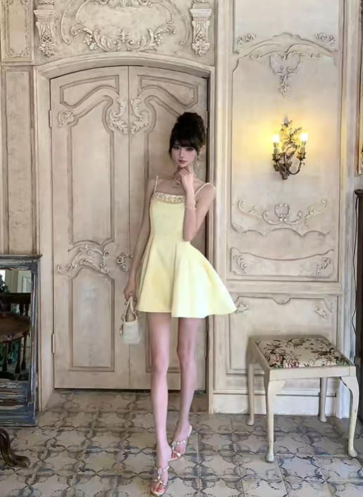Pale Yellow Satin Homecoming Dress Spaghetti Straps Rhinestone Short Prom Dress gh9403