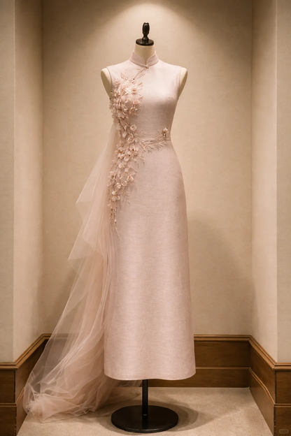 ✨Girlhomeshops-Blush Pink Sleeveless Qipao with 3D Floral and Tulle Train gh10518