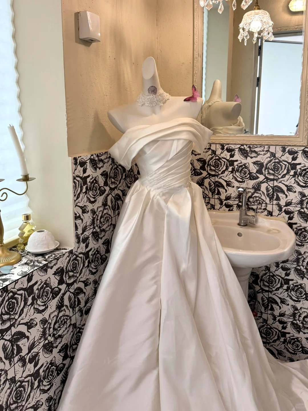 White Off-the-Shoulder Satin Waist-Cinched Full Flared Long Vintage Romantic Dress, Wedding Gown gh7561