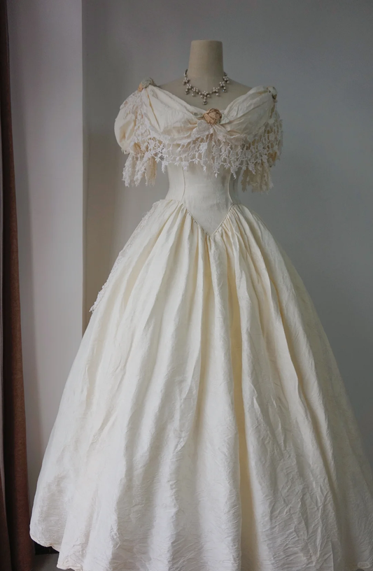 Ivory Victorian Vintage Wedding Gown, Off‑the‑Shoulder Shawl Fringe Lace Collar, Fabric Rose Appliques, Corset Heart‑Shape Bodice, Textured Crinkled A‑Line Ball Gown Skirt, Bridal Prom Dress gh8915