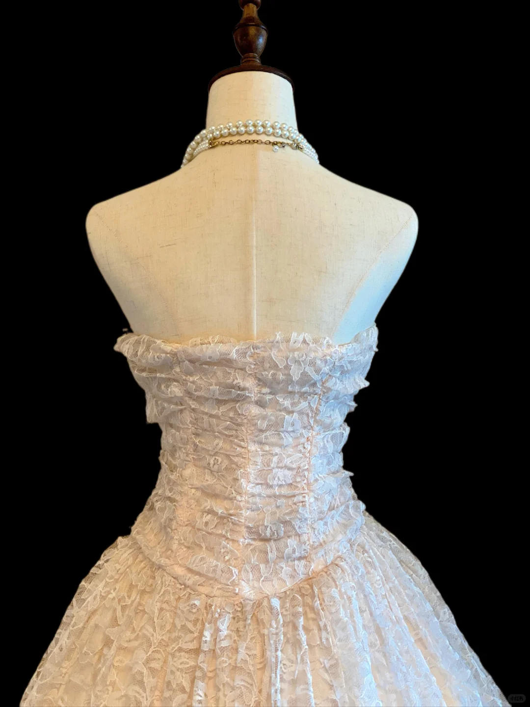 Vintage Blush White Lace Midi Ball Gown, Strapless Sweetheart Neck, Ruched Bodice, Full A‑Line Midi Skirt, Retro Short Bridal Prom Dress gh8902