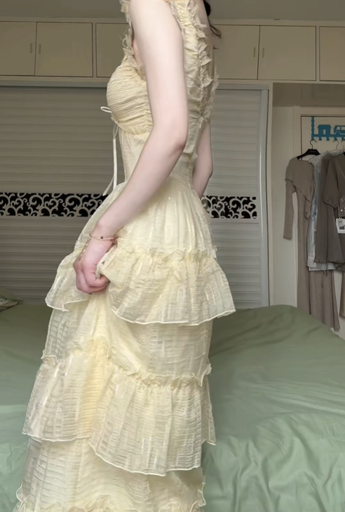 Pale Yellow V‑Neck Sleeveless Long Evening Gown, Ruffle Tulle Tiered Cake Skirt Formal Prom Dress gh9028