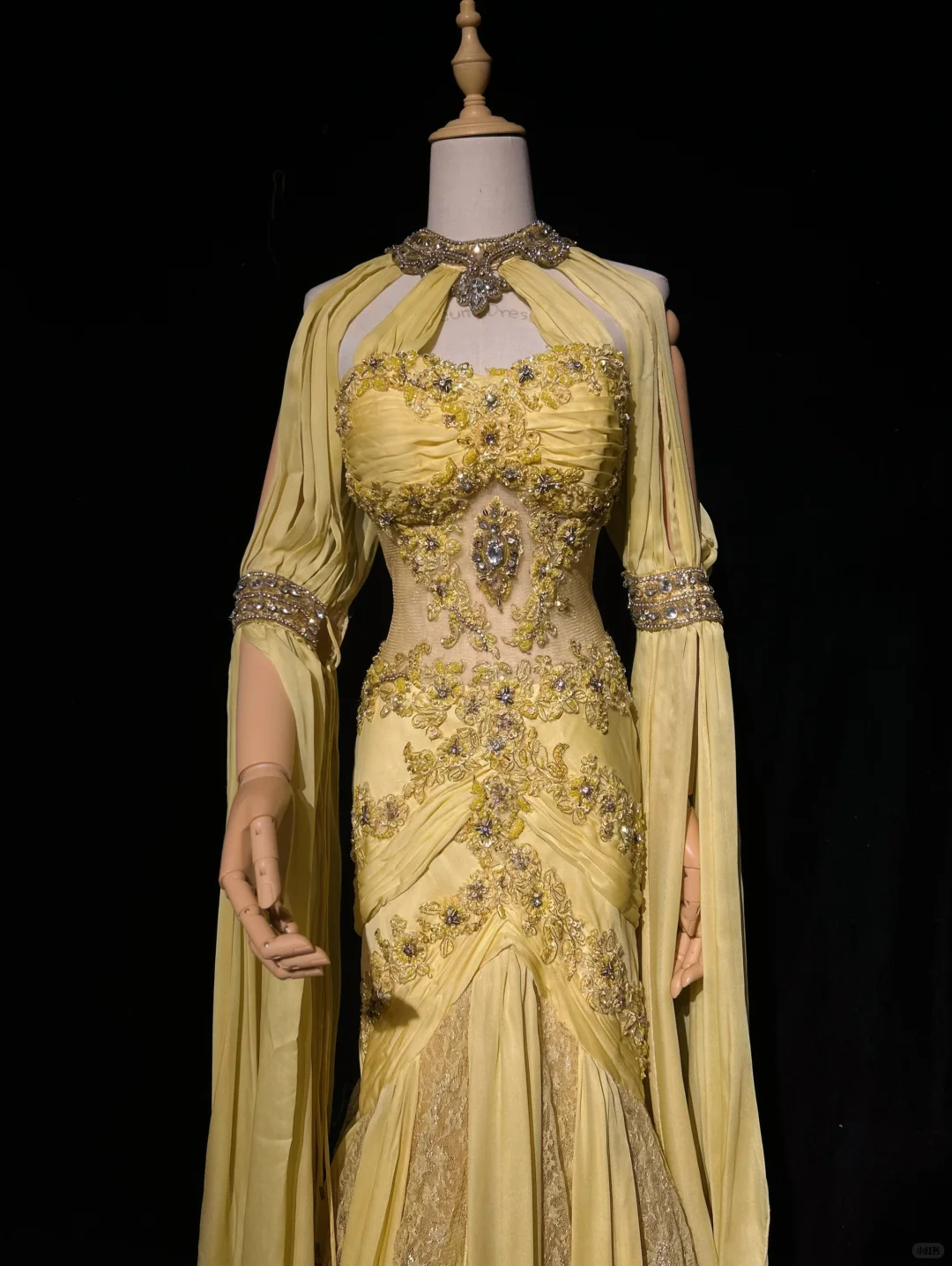 Halter Golden Yellow Prom Dress Sheer Bodice Rhinestone Floral Embroidery Tiered Chiffon Mermaid Formal Gown gh9554