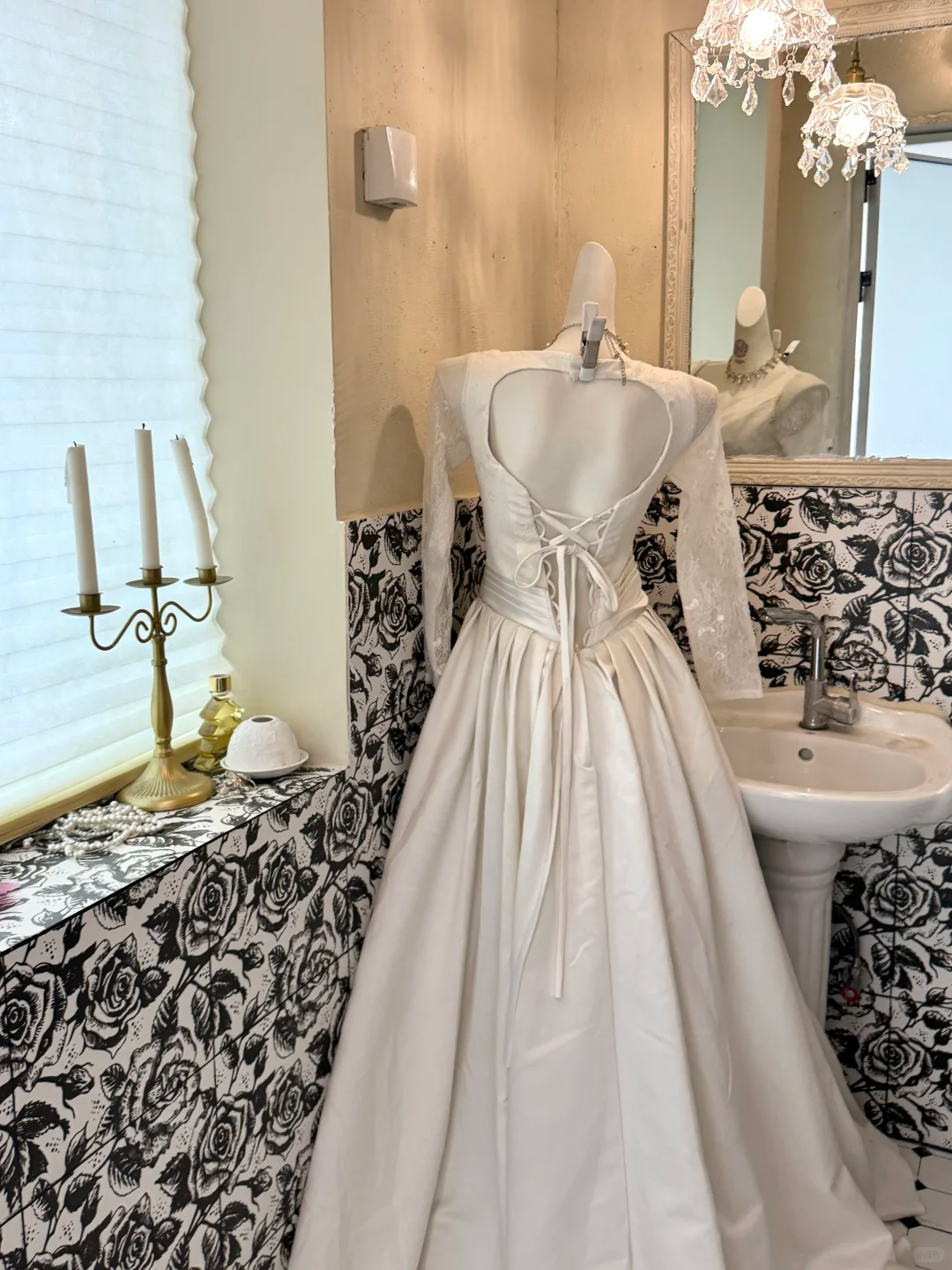 White Lace Long Sleeve Waist-Cinched Fitted Long Vintage Elegant Romantic Dress, Wedding Gown gh7528
