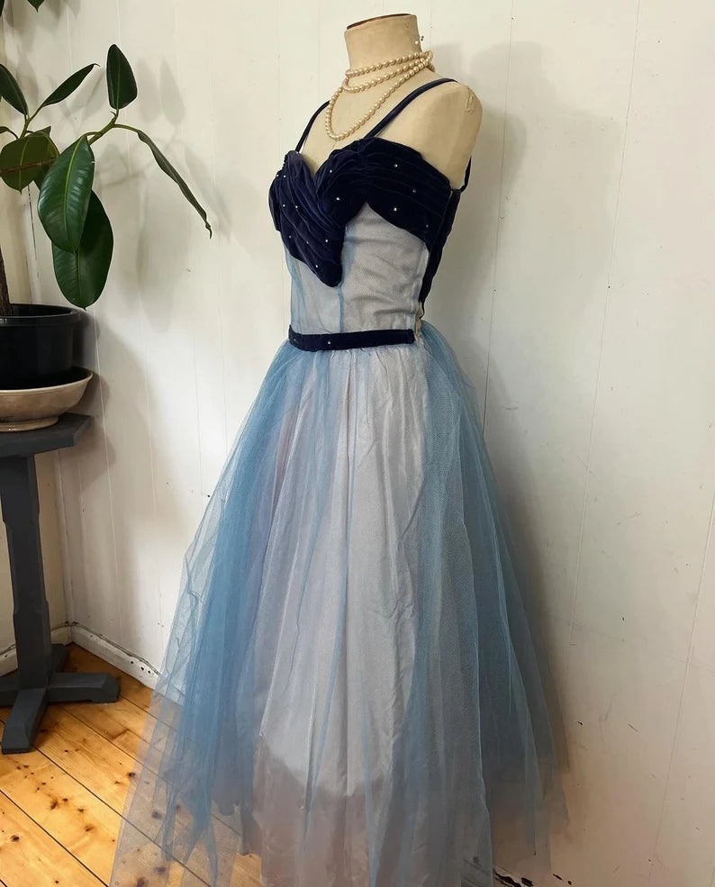 Robe de soirée longue en tulle bleu mignon doux délicat avec bretelles spaghetti perlées gh3488