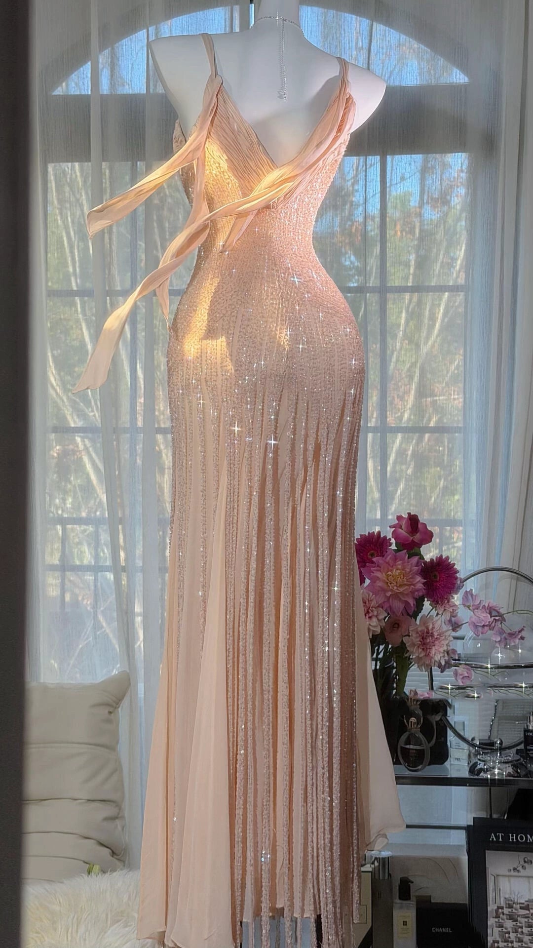 Elegantes, langes, rosafarbenes Tüllkleid mit Schimmer gh7075