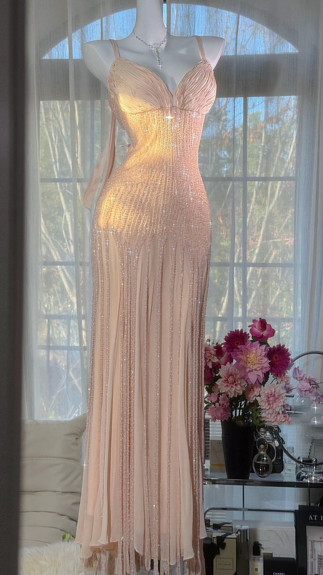 Elegantes, langes, rosafarbenes Tüllkleid mit Schimmer gh7075