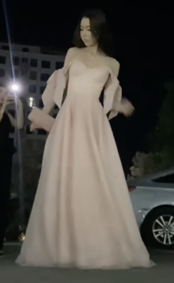 Robe de soirée longue rose brillante et élégante à laçage dans le dos gh6776