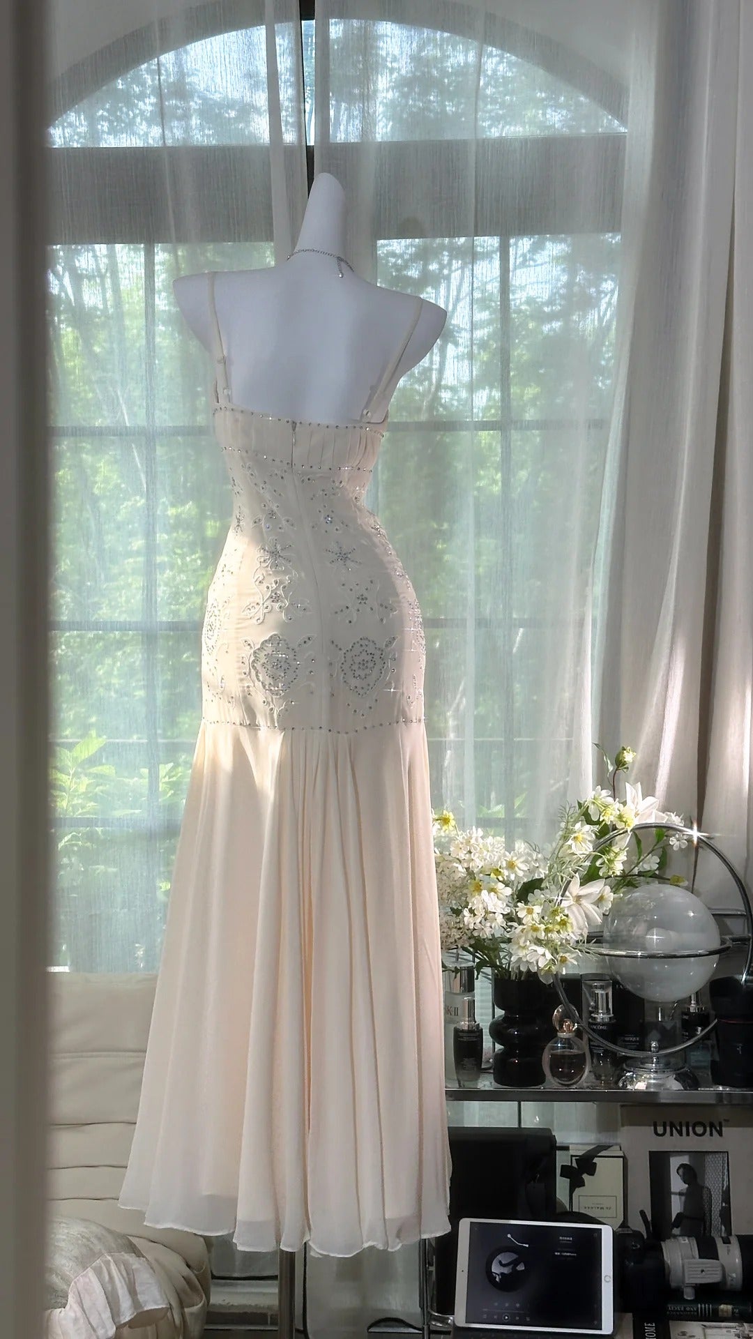 Girlhomeshops-Weißes, perlenbesetztes, elegantes Spaghettiträger-Lang-Chiffon-Ballkleid, Abendkleid, Partykleid, Date-Kleid, gh5082
