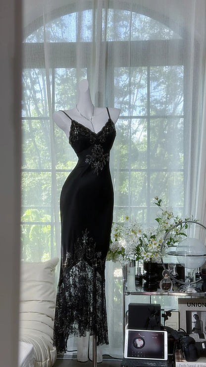 Schwarzes glänzendes Vintage-Kleid mit exquisiter Perlen-Satinspitze, langes Heimkehrkleid, Ballkleid, Abendkleid, Partykleid, gh4823