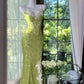 girlhomeshops – Wunderschönes und bezauberndes, elegantes, grünes Ballkleid mit langen Spaghettiträgern aus Spitze, gh5590