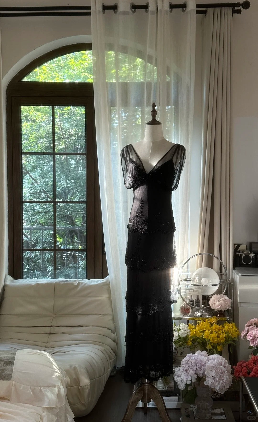 Robe de soirée longue en mousseline de soie, élégante et perlée, noire, à volants, gh4751