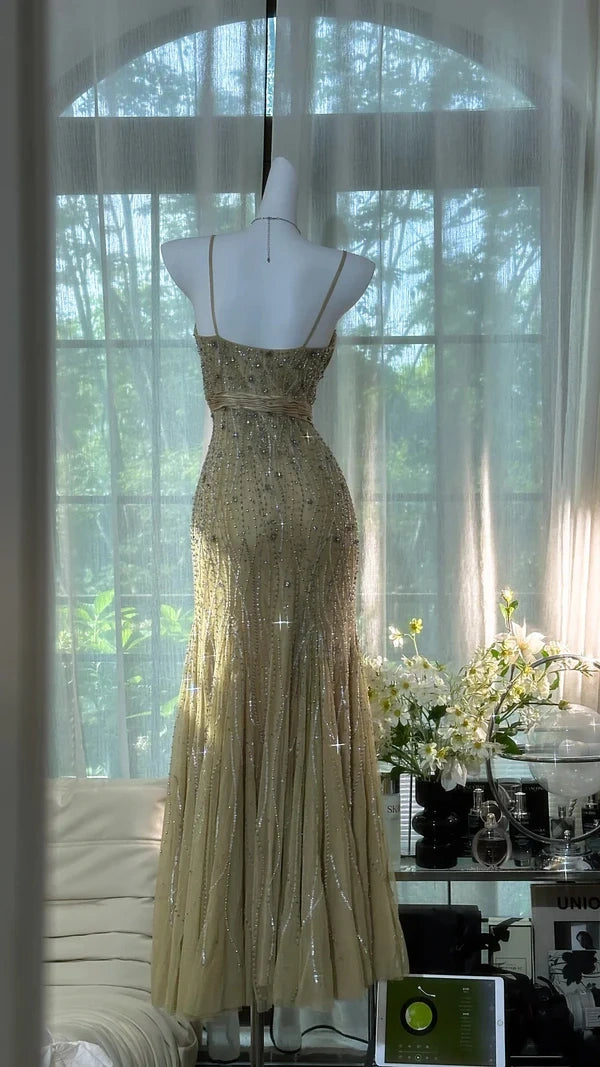 Vintage, langes, elegantes Chiffonkleid mit Perlenstickerei, ideal für Homecoming, Ball, Abendveranstaltungen, Geburtstagsfeiern, Dates oder Abschlussbälle (gh4681).