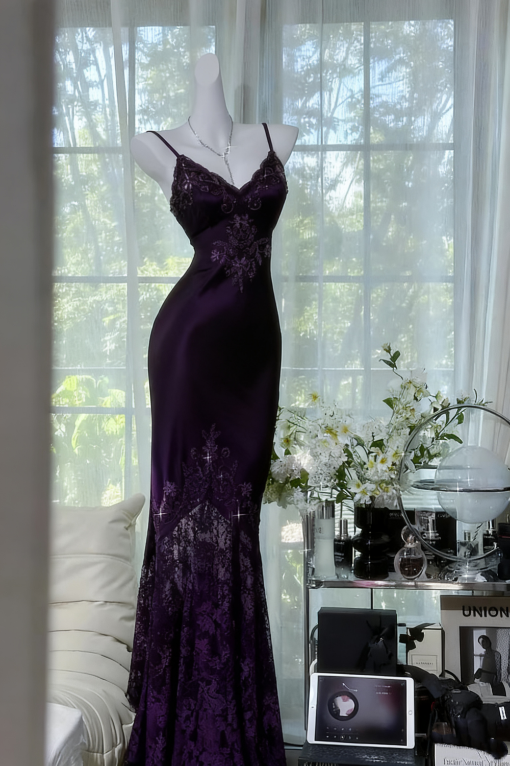 Schwarzes glänzendes Vintage-Kleid mit exquisiter Perlen-Satinspitze, langes Heimkehrkleid, Ballkleid, Abendkleid, Partykleid, gh4823