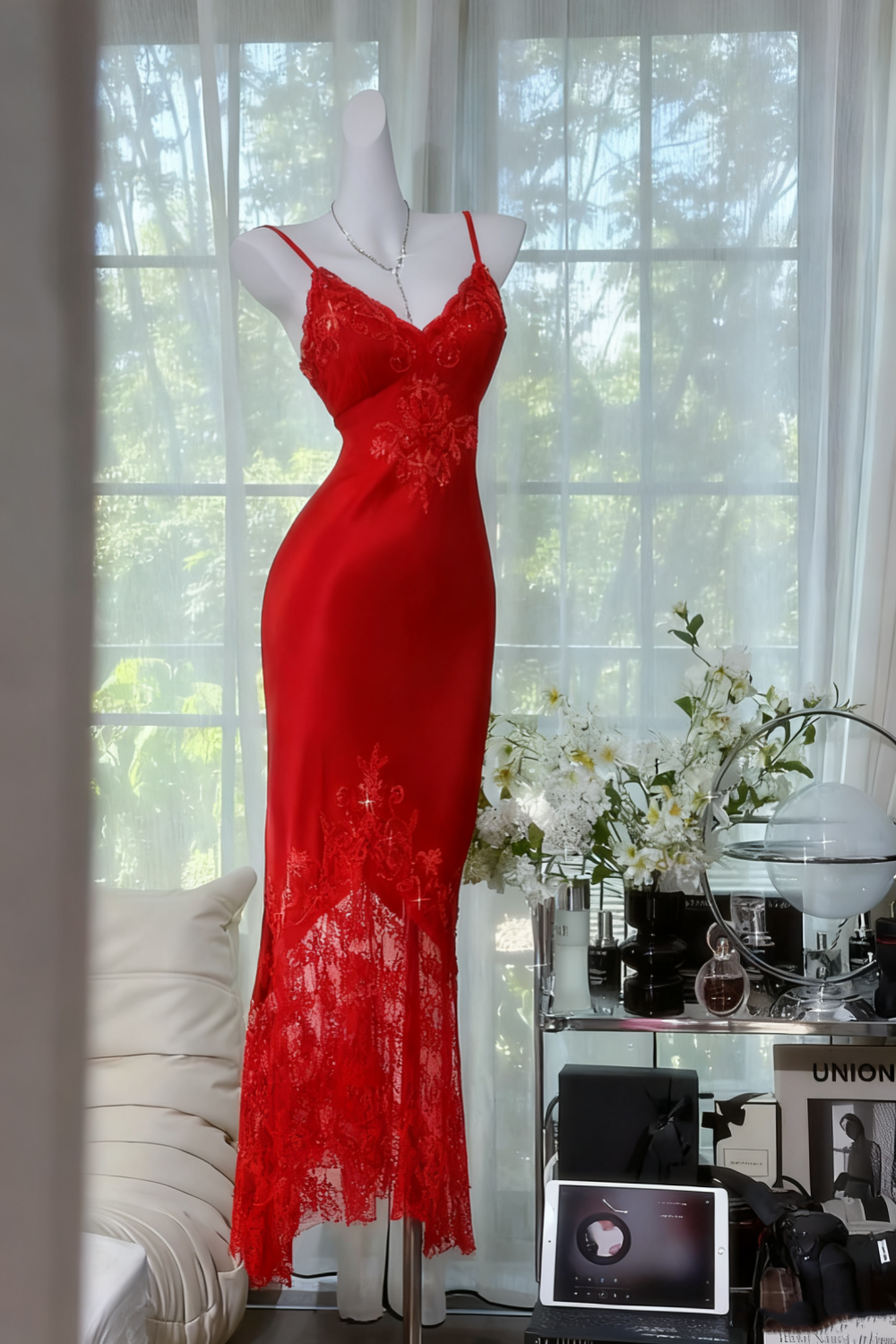 Schwarzes glänzendes Vintage-Kleid mit exquisiter Perlen-Satinspitze, langes Heimkehrkleid, Ballkleid, Abendkleid, Partykleid, gh4823
