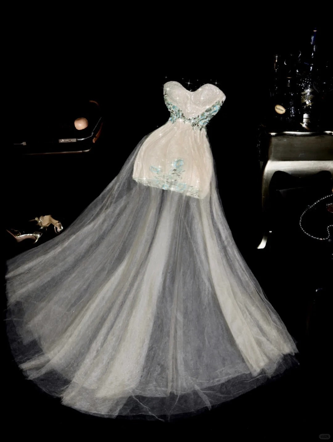 Robe de soirée longue en tulle blanc et perles, magnifique modèle gh4417