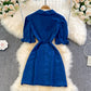 Blaues zweireihiges gestreiftes Kleid 10899
