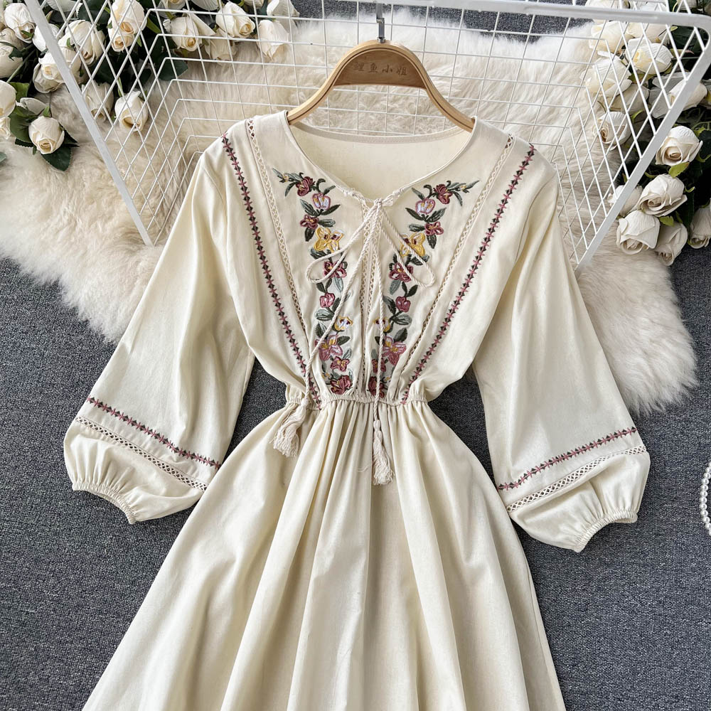 Simple A Line Embroidery Long Sleeve Dress  10764