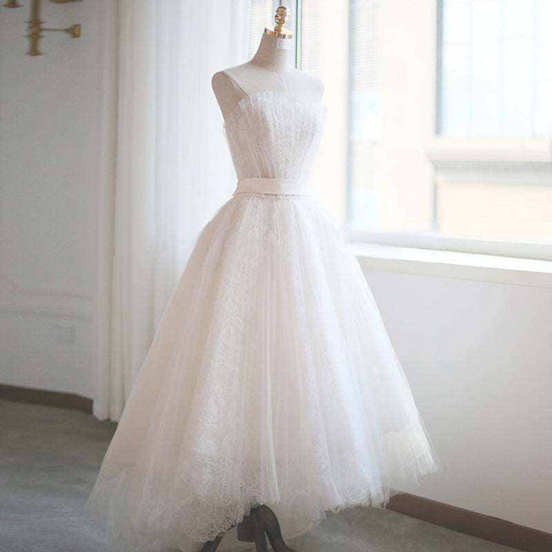 Robe de soirée courte en tulle et dentelle blanche 8206