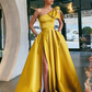 Robe de bal jaune asymétrique fendue avec poches gh755