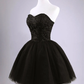 Belle robe de soirée courte noire en dentelle et tulle, robe de bal courte à décolleté en cœur gh159