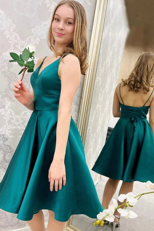 Süßes kurzes grünes Satin-Abschlussballkleid mit V-Ausschnitt Heimkehrkleid, grünes formelles Abschluss-Abendkleid mit V-Ausschnitt gh1755