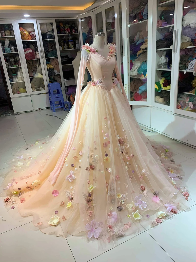 Gorgeous floral applique exquisite long sleeve sleeping beauty wedding dress evening gown ball gown gh2093