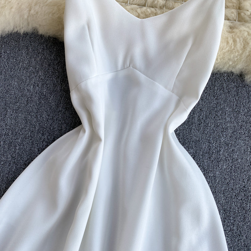 Weißes A-Linien-Kleid mit V-Ausschnitt, modisches Kleid 574