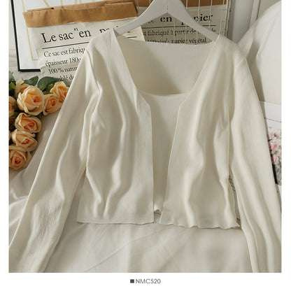 Petit manteau tricoté à manches longues avec gilet à bretelles fines à l'intérieur 1997