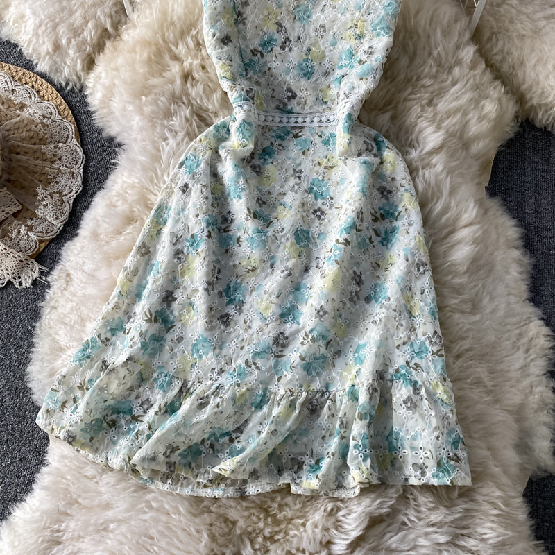 Robe fleurie brodée en dentelle avec bretelles 3313