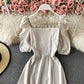 Robe moulante à taille haute à manches bouffantes et col carré rétro français 2940
