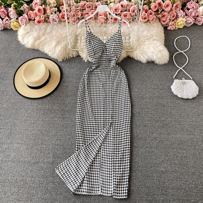 Robe élégante à col en V et dos ouvert 3308