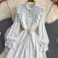 Robe à col montant et dos en dentelle brossée 3022