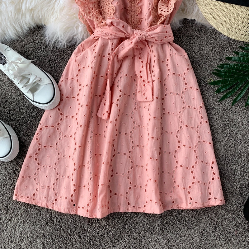 Robe moulante vintage en dentelle à col carré et taille haute 2827