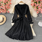 Robe plissée légère à taille fine et col montant 3242