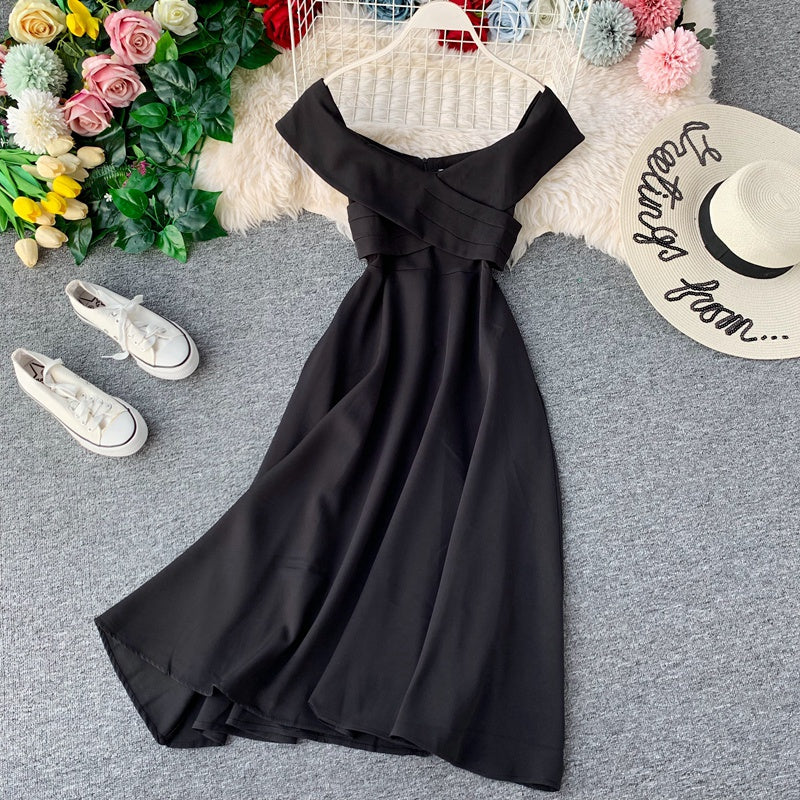 Robe dos nu à encolure carrée 2924