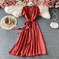 Robe rétro française rouge à col en V et manches bouffantes 3184