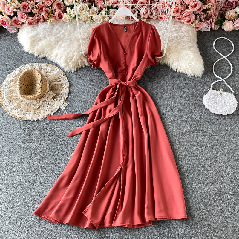 Robe rétro française rouge à col en V et manches bouffantes 3184