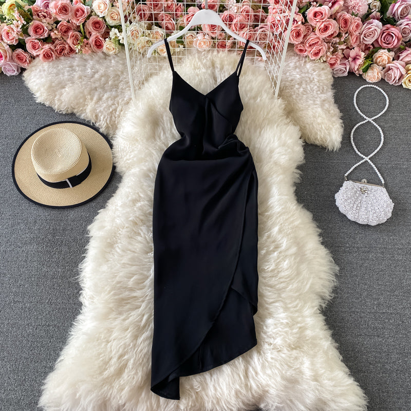 Robe sexy à bretelles irrégulières et décolleté en V avec soutien-gorge 3434